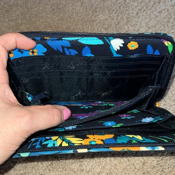 Vera Bradley Accordion Wallet Zip Around Clutch Midnight Blues Floral Pattern - Picture 5 of 6